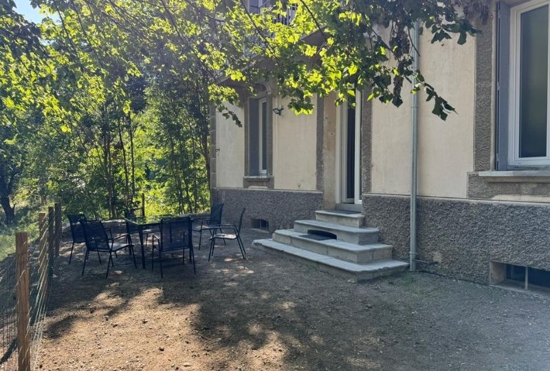 Appartement de la Gentiane à la Villa Belle Fleur jardin 1