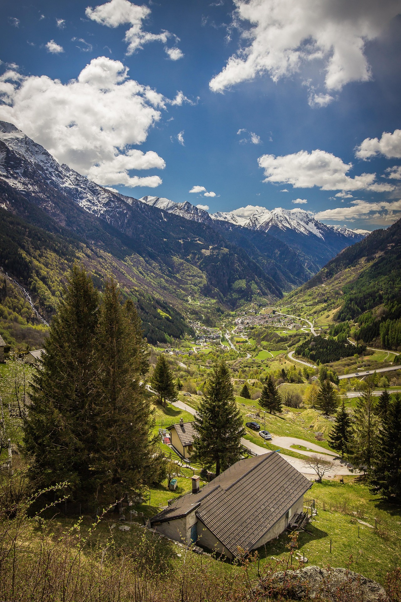Location Queyras avec services à la carte dans un village de montagne de la vallée.
